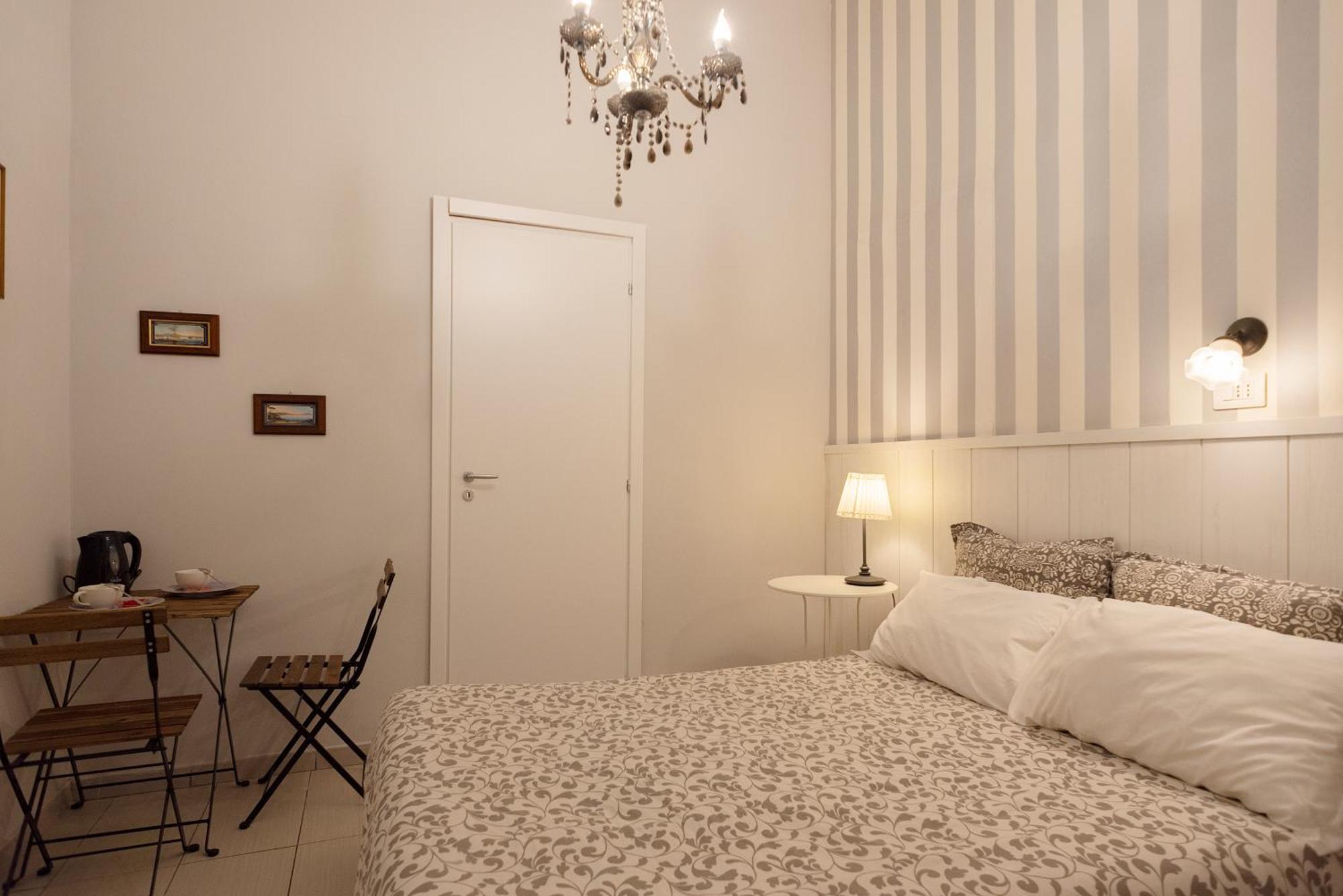 B&B Dei Decumani Napoli Eksteriør bilde